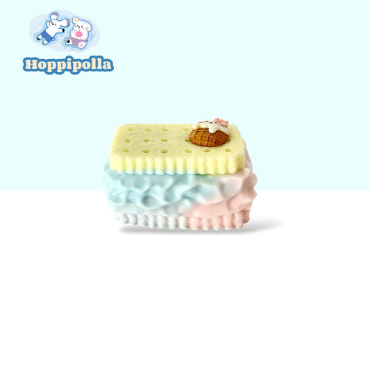 Pastel sandwich cookie squishy-Hoppipolla